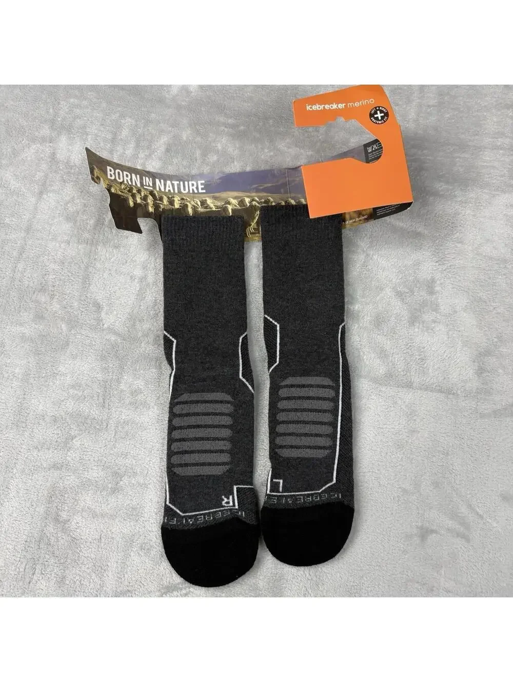 Icebreaker Men Lifestyle Hike Crew Socks Heavy Cushion Merino Wool Outdoor W-MD